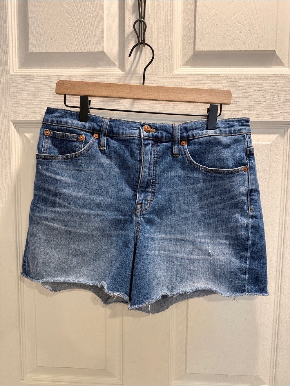Madewell High Rise Denim Shorts Size 31 Blue Wash Raw Hem Cutoff Jean Shorts - Picture 2 of 10